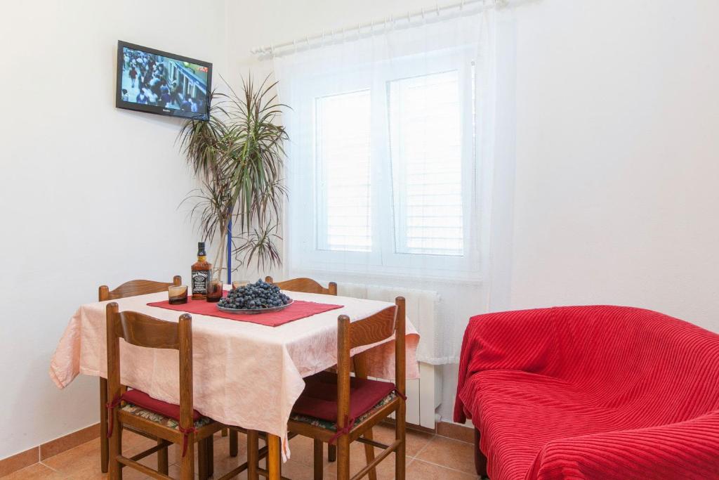 Nápoje v ubytovaní Apartments by the sea Podgora, Makarska - 2604