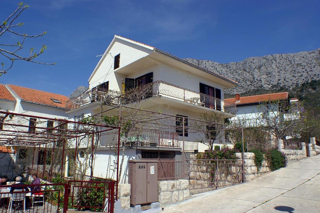 Budova, kde se apartmán nachází