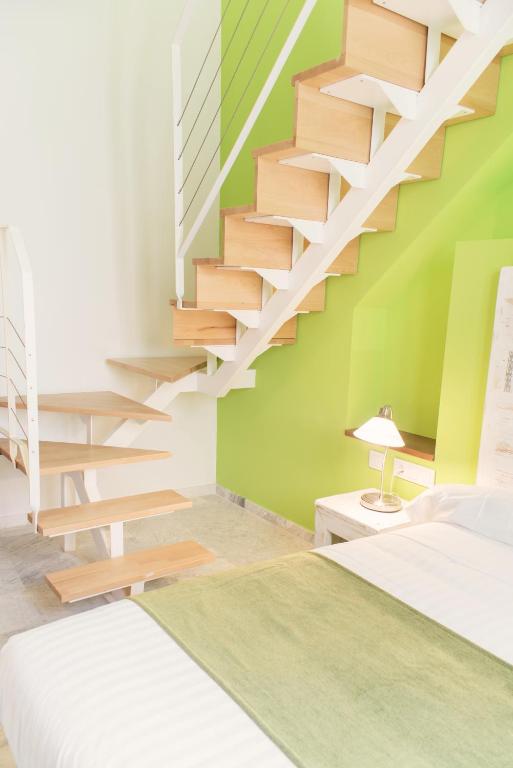 Ad Hoc Carmen - Resim 15