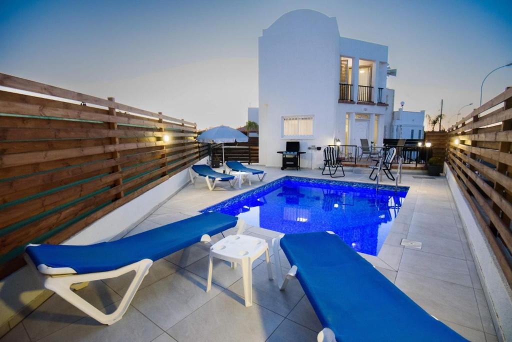 Fotografie z fotogalerie ubytování Villa M1A v destinaci Protaras