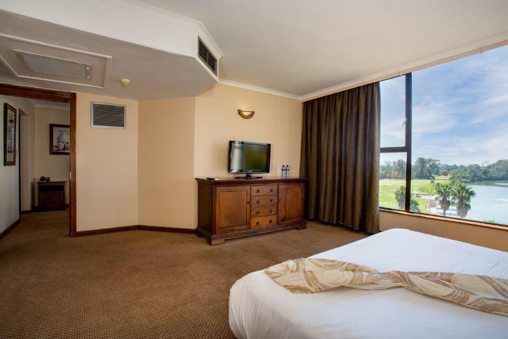 Riviera on Vaal Resort - Deluxe Double Room