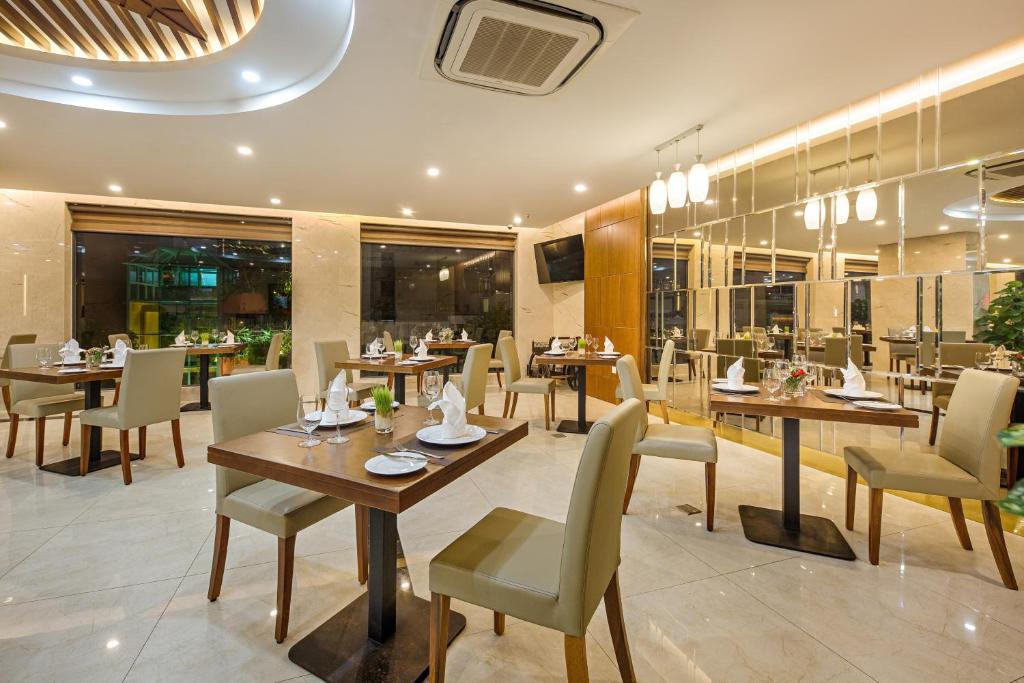 Restaurace v ubytování Val Soleil Hotel