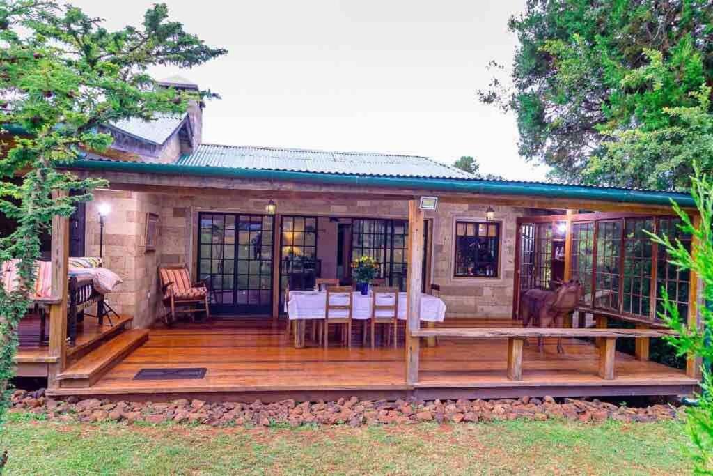 Zahrada ubytování Chui Cottage with tennis facing Mt Kenya & near Ngare Ndare