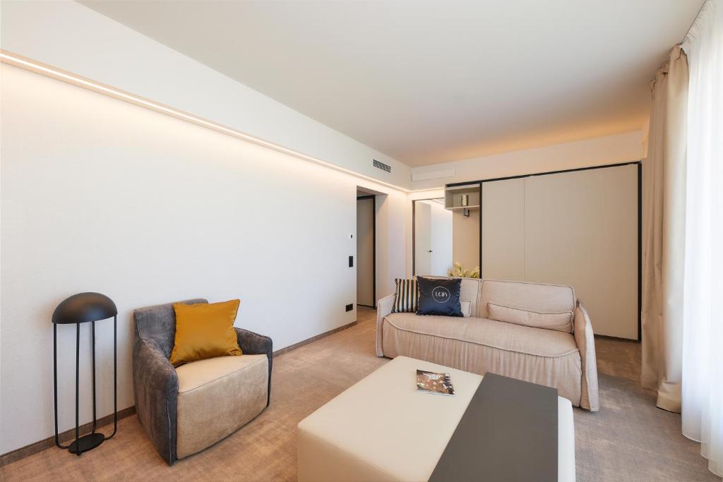 A seating area at LUA Resort - Adults only