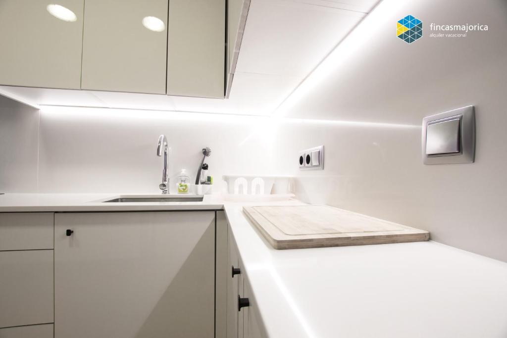 Kuchyň nebo kuchyňský kout v ubytování Apartamento Beach Cala Pi