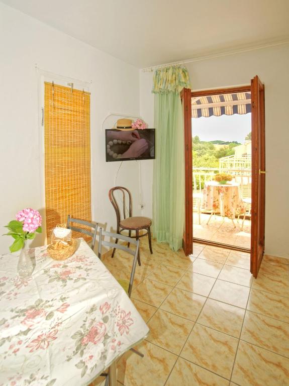 Fotografia z galérie ubytovania Apartments with a parking space Orebic, Peljesac - 14834 v destinácii Orebić