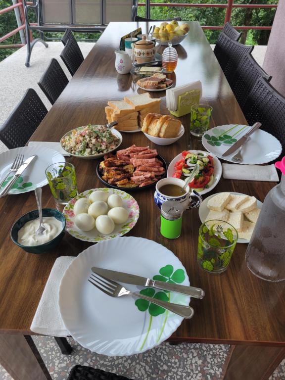 Φαγητό σε αυτός ο ξενώνας ή κάπου εκεί κοντά