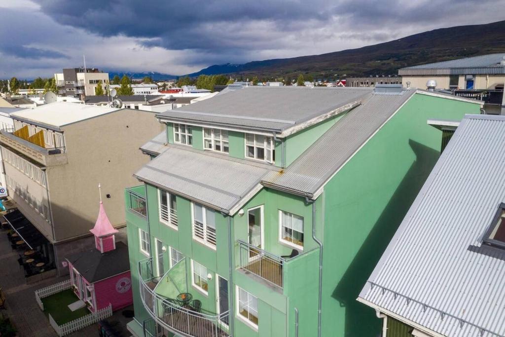 Foto 5 de Penthouse on the main street, town center Akureyri