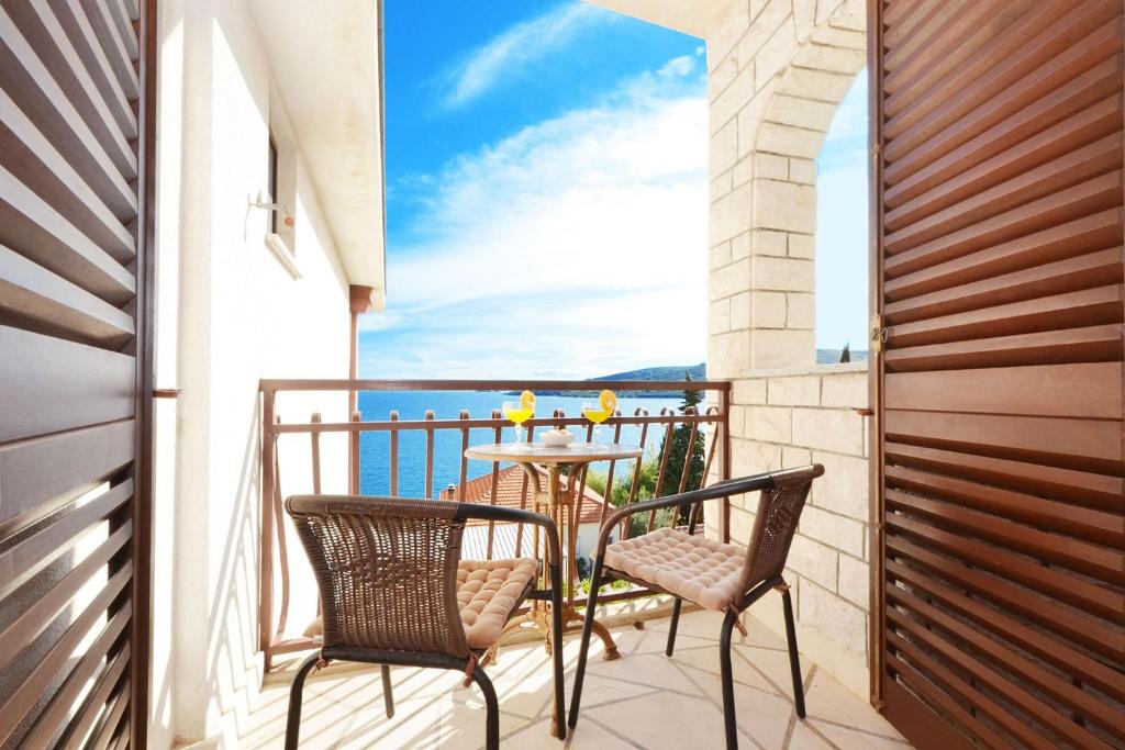Fotografia z galérie ubytovania Apartments for families with children Seget Vranjica, Trogir - 2976 v Donji Seget