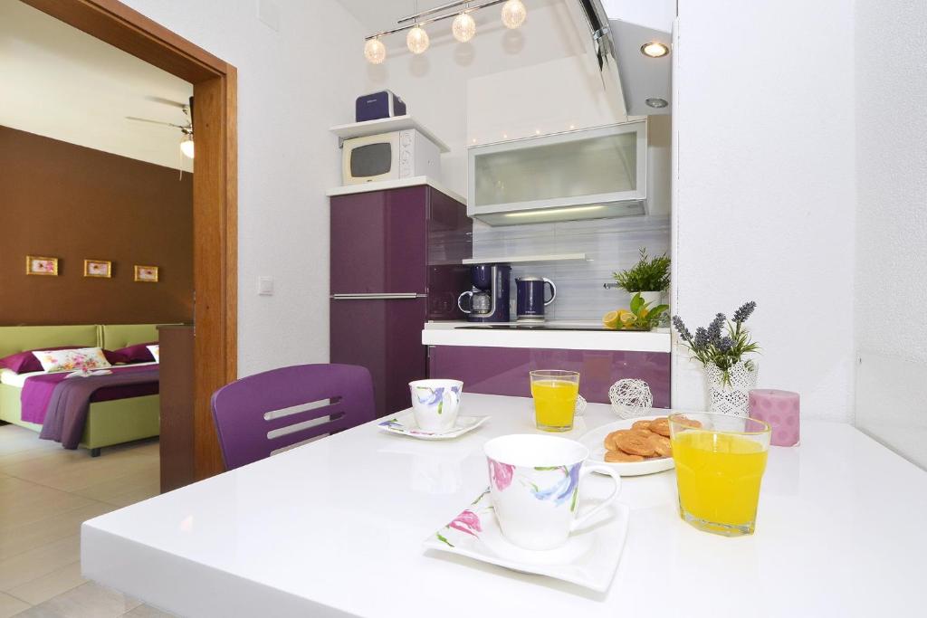 Fotografia z galérie ubytovania Apartments for families with children Seget Vranjica, Trogir - 2976 v Donji Seget