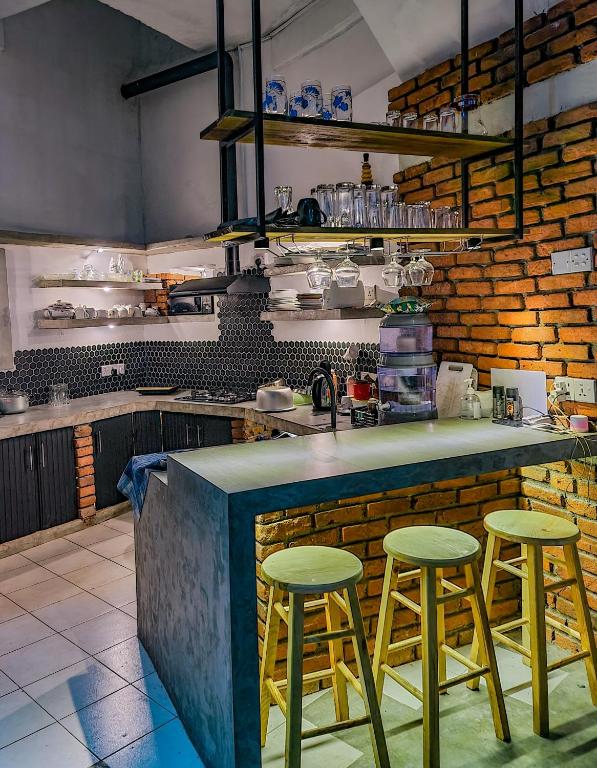 Kuchyň nebo kuchyňský kout v ubytování The Brick House Kandy