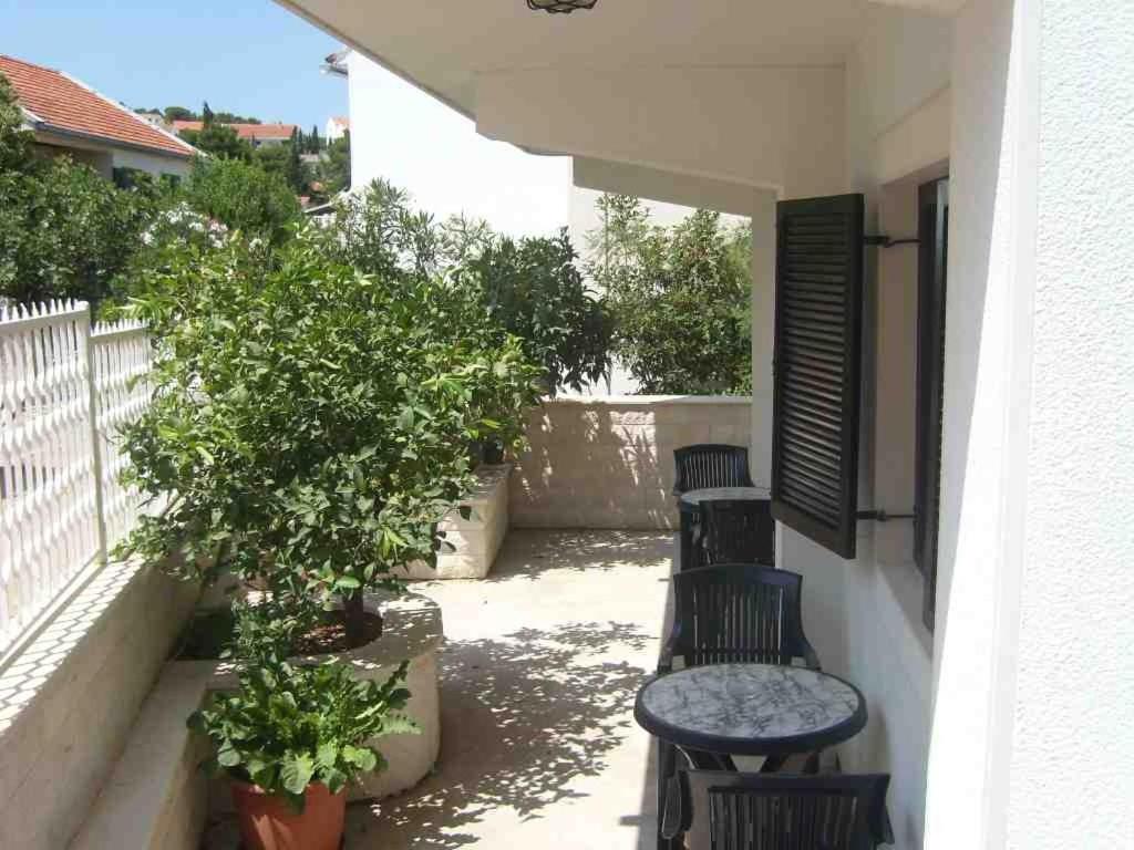 Balkón nebo terasa v ubytování Apartments and rooms by the sea Sutivan, Brac - 2943
