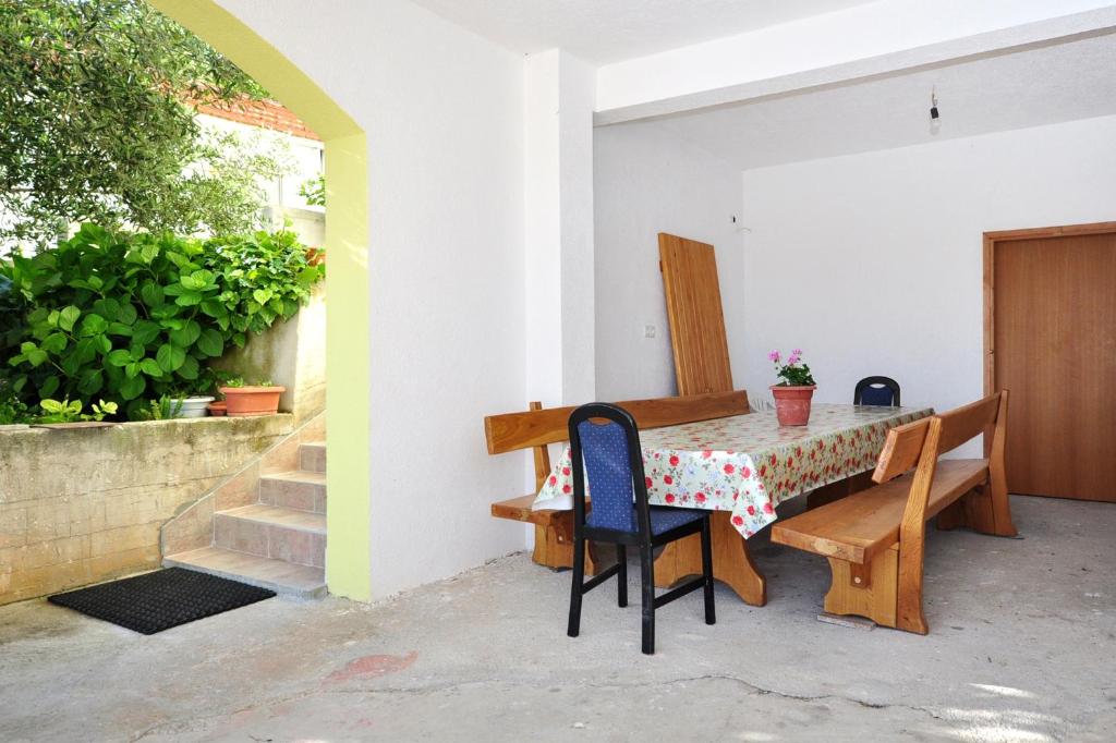 Posedenie v ubytovaní Apartments with a parking space Pisak, Omis - 2827
