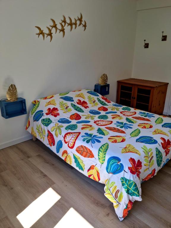 Posteľ alebo postele v izbe v ubytovaní Appartement Cosy Caen