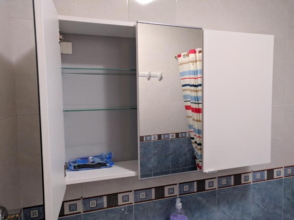 Bathroom sa Vivienda compartida con ambiente familiar