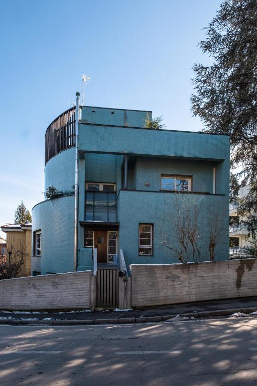 Budova, v ktorej sa apartmán nachádza