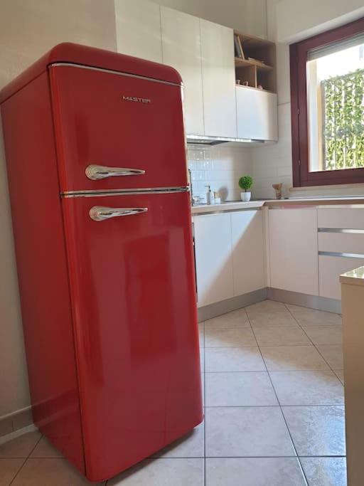A kitchen or kitchenette at Casetta 144A