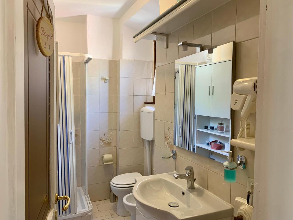 Koupelna v ubytování B&B Nonno Loreto