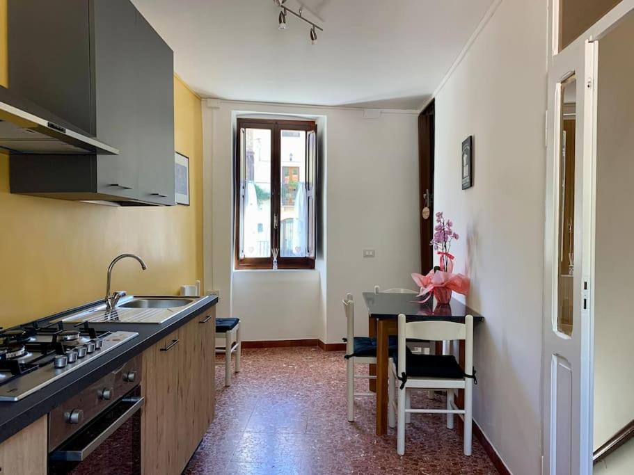 Kuchyň nebo kuchyňský kout v ubytování B&B Nonno Loreto