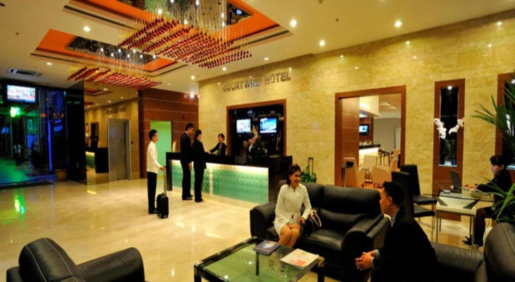 Hosté ubytování Courtyard Hotel 1Borneo