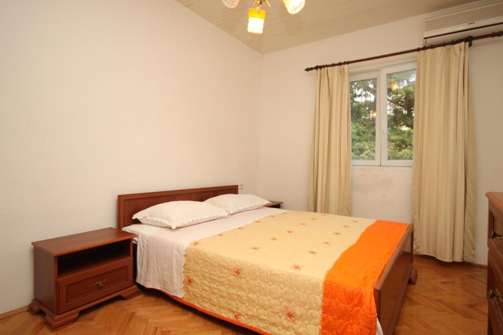 Fotografia z galérie ubytovania Rooms with a swimming pool Metajna, Pag - 3306 v destinácii Zubovići