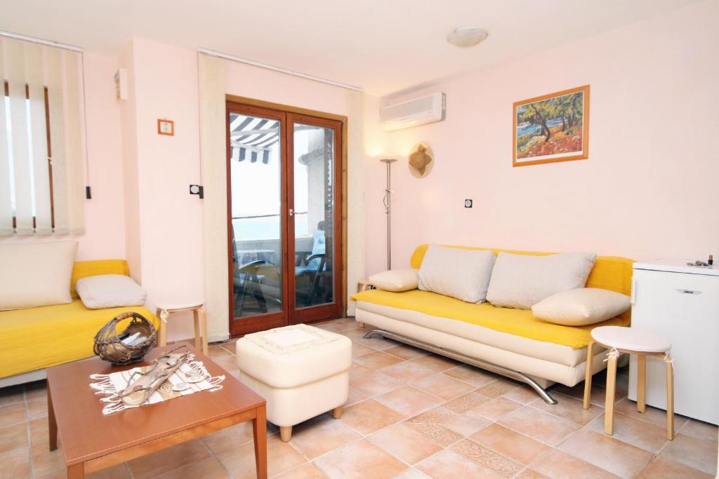 Posezení v ubytování Apartments by the sea Kosljun, Pag - 3321