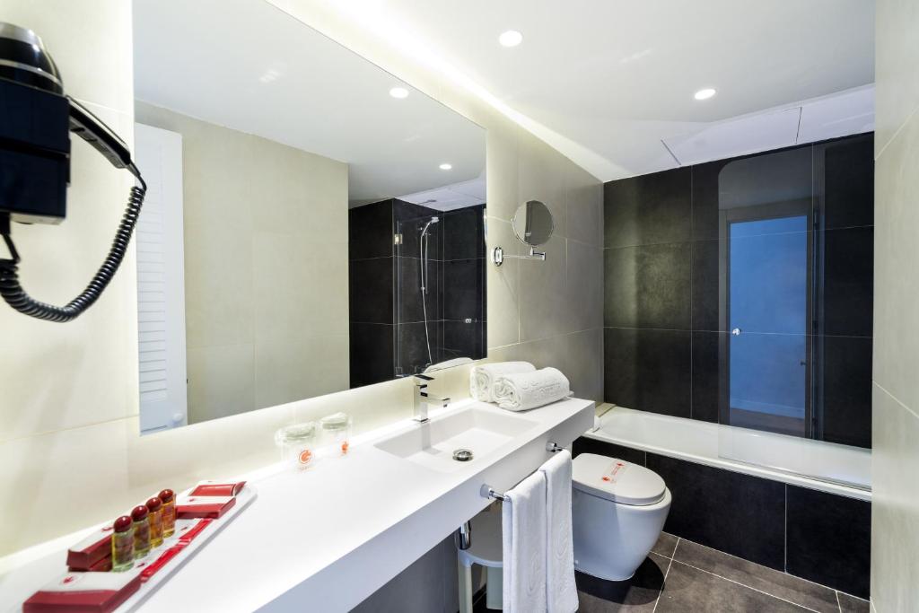 Guitart Grand Passage - Resim 32