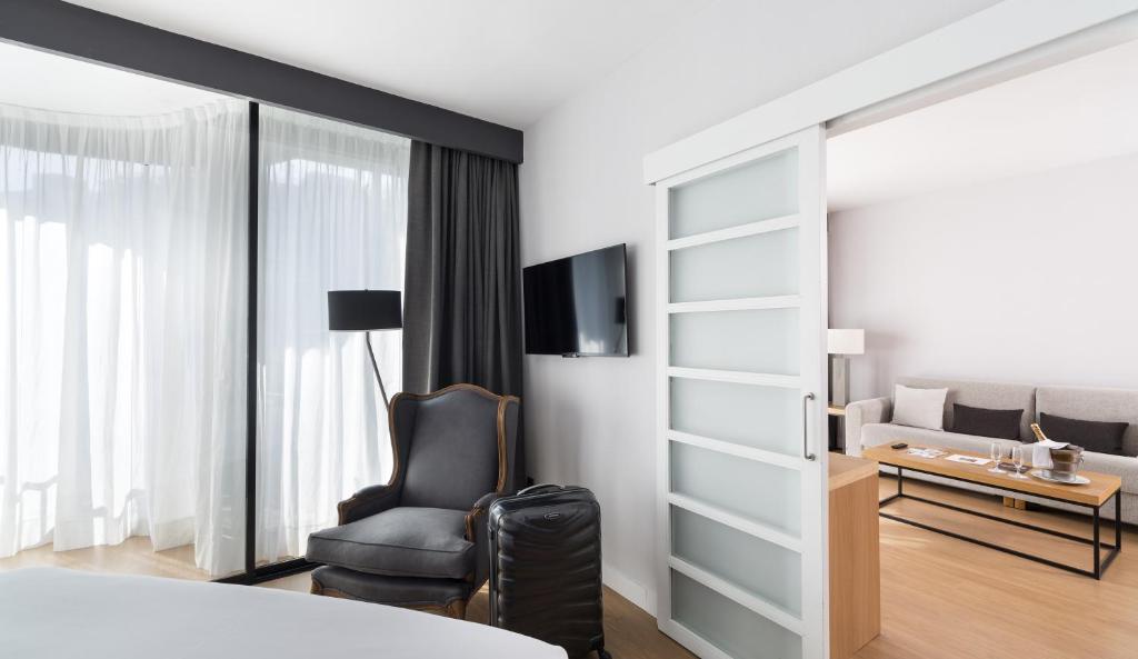 Guitart Grand Passage - Resim 34