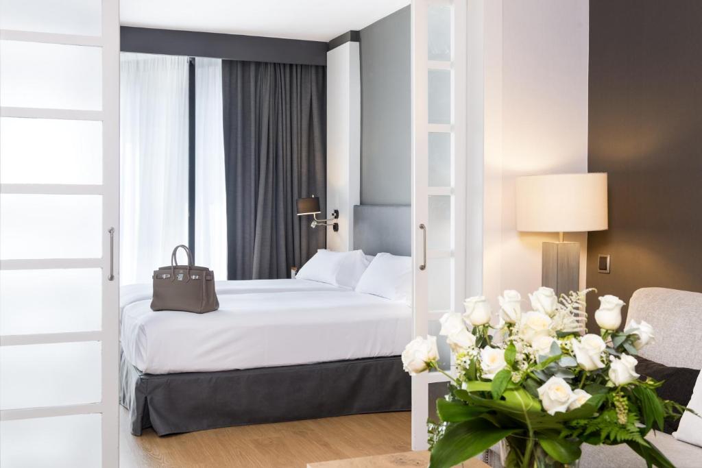 
Junior Family Suite (2 Adults)
