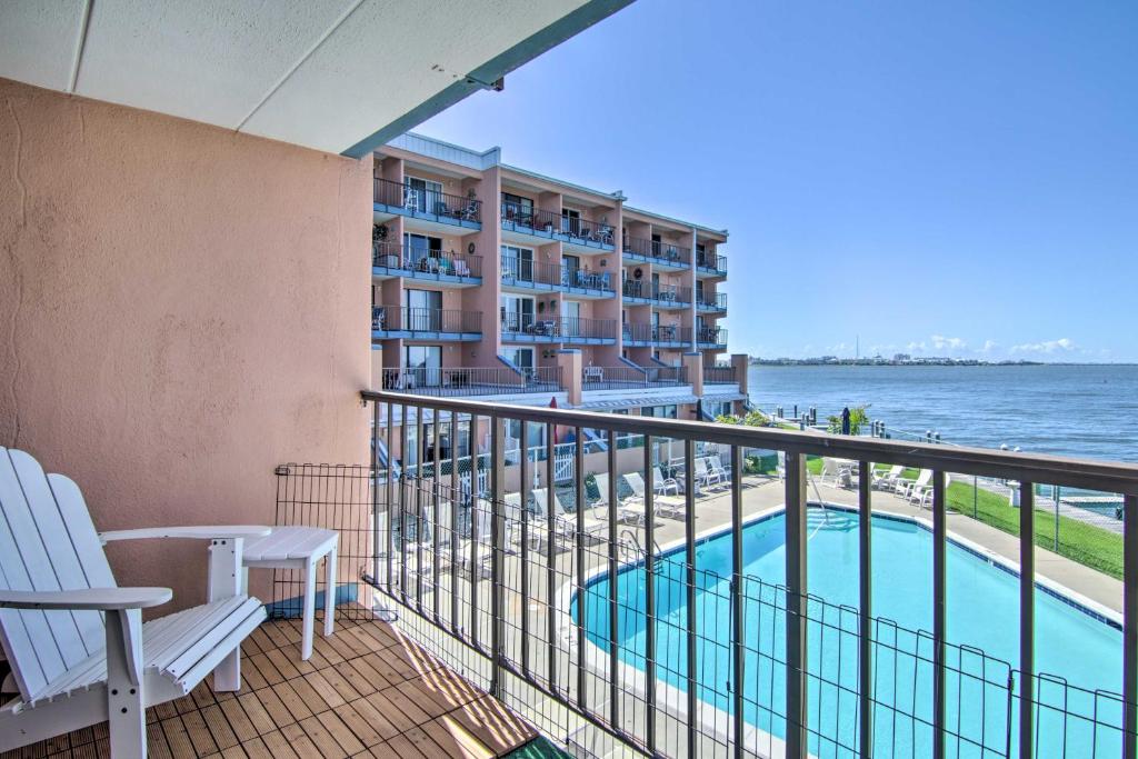 Curated visual reference: Gallery Detail: Waterfront Ocean City Condo With Balcony Ocean City Precios