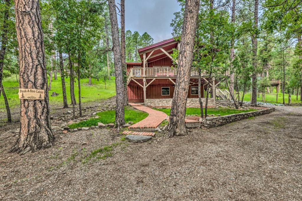 Holiday home Upper Canyon APeakABoo Cabin with Deck!, Ruidoso, USA