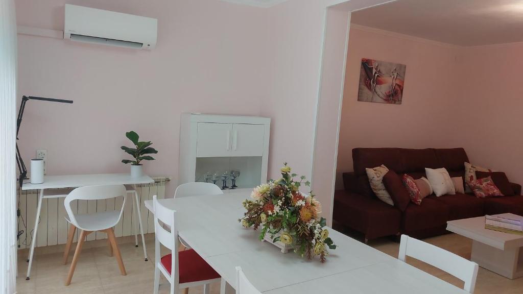 Zdjęcie z galerii obiektu Ca la Raquel haus w mieście Corbera
