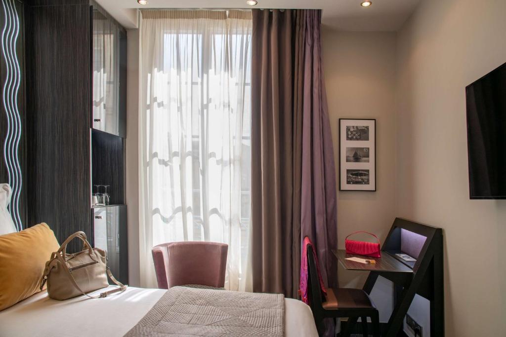 
Superior Twin Room with City View
