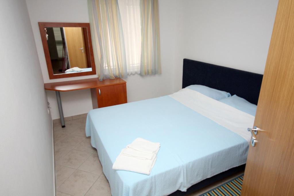 Posteľ alebo postele v izbe v ubytovaní Apartments with a parking space Slano, Dubrovnik - 3184