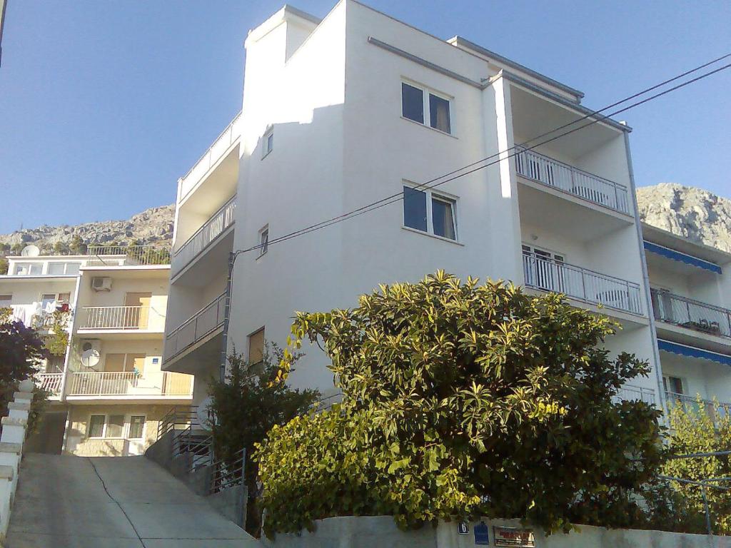 Fotografia z galérie ubytovania Apartments with a parking space Duce, Omis - 3190 v destinácii Duće