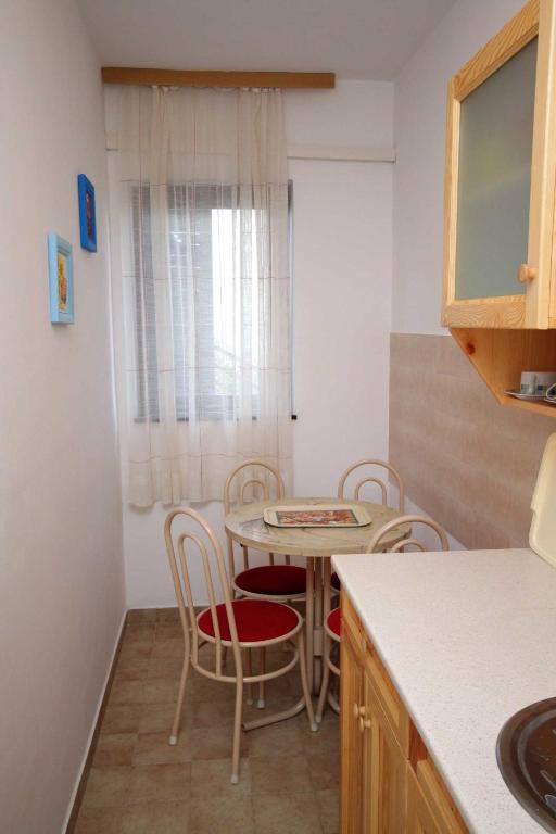 Fotografie z fotogalerie ubytování Apartments and rooms with parking space Krk - 3231 v destinaci Vrh