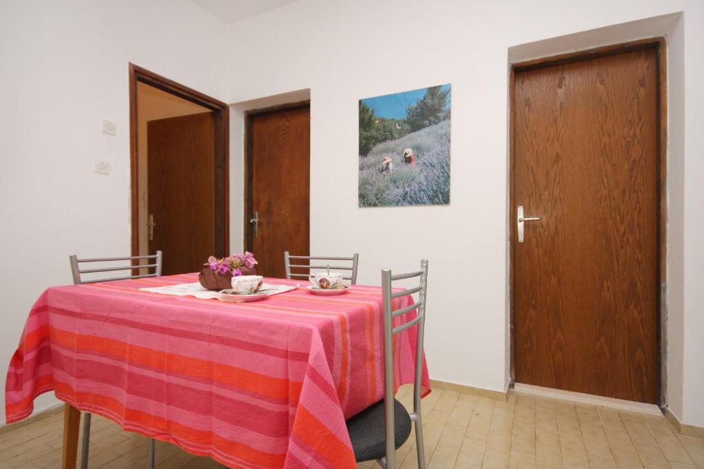 Fotografia z galérie ubytovania Apartments by the sea Jagodna, Hvar - 3249 v destinácii Jelsa