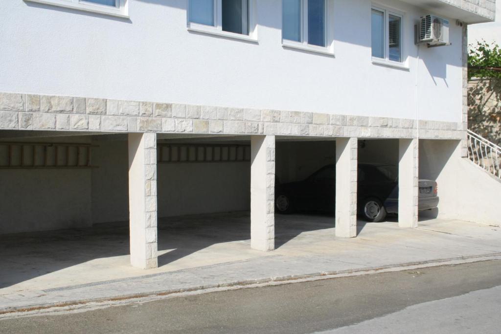 Fotografia z galérie ubytovania Apartments with a parking space Baska Voda, Makarska - 3059 v destinácii Baška Voda