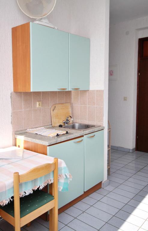 Zdjęcie z galerii obiektu Apartments by the sea Rtina - Miletici, Zadar - 3257 w Ražancu