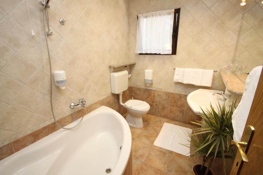 Zdjęcie z galerii obiektu Rooms by the sea Starigrad, Paklenica - 3335 w mieście Starigrad-Paklenica