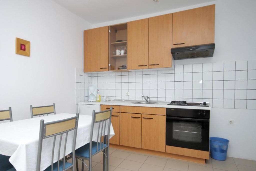 Fotografie z fotogalerie ubytování Apartments by the sea Petrcane, Zadar - 3288 v destinaci Petrcane