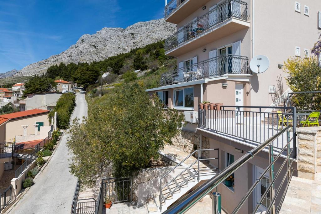 Nespecifikovaný výhled na hory nebo výhled na hory při pohledu z apartmánu