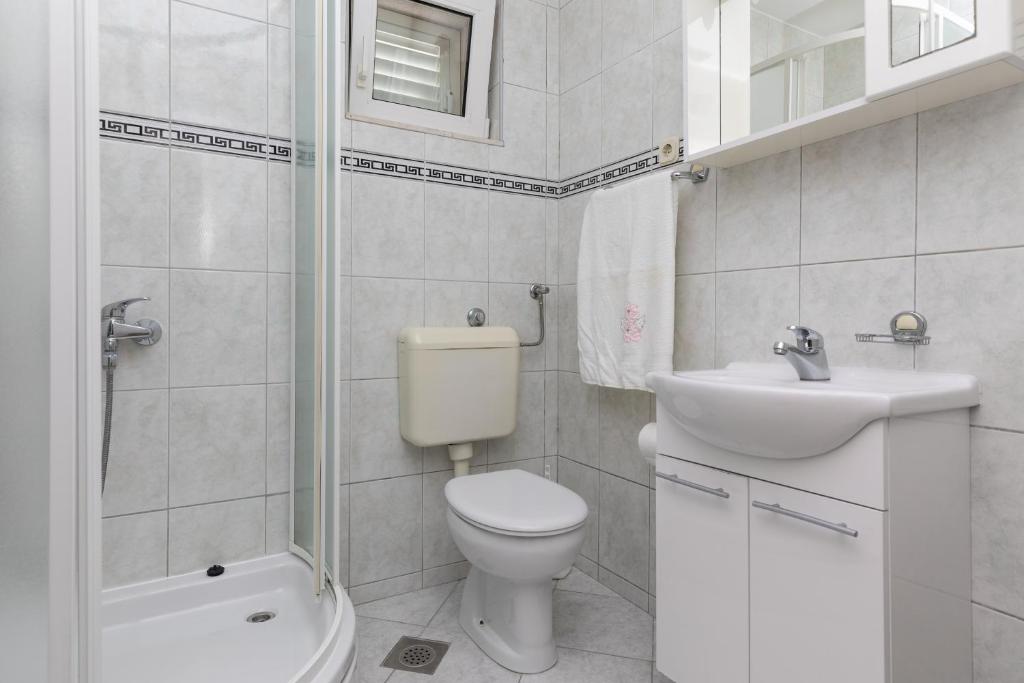Koupelna v ubytování Apartment Mimice 2805b