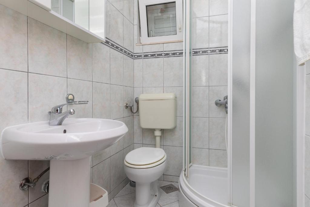 Koupelna v ubytování Apartment Mimice 2805b