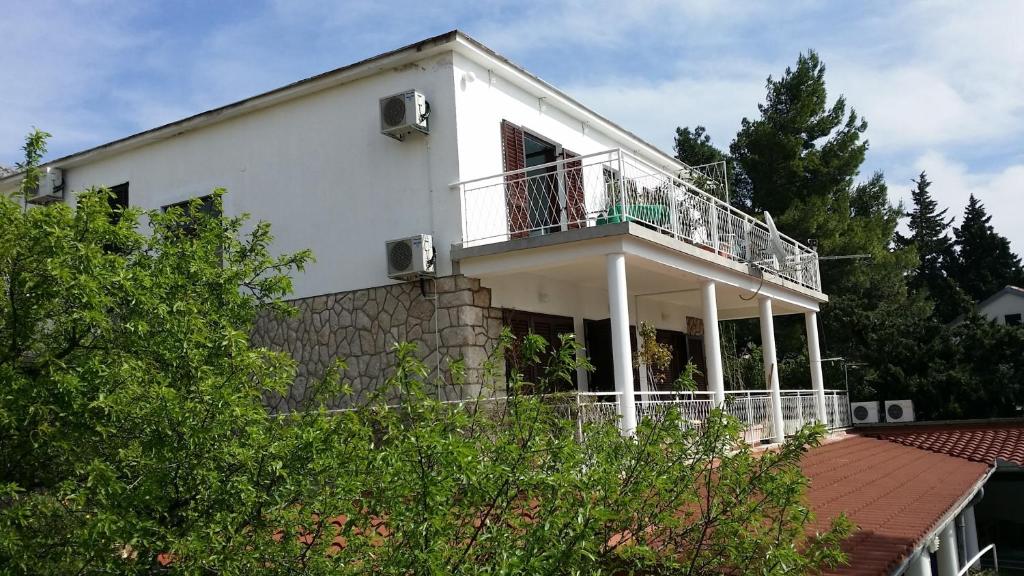 Budynek, w którym mieści się apartament