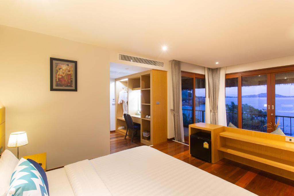Coral Cliff Beach Resort Samui - SHA Plus - 17