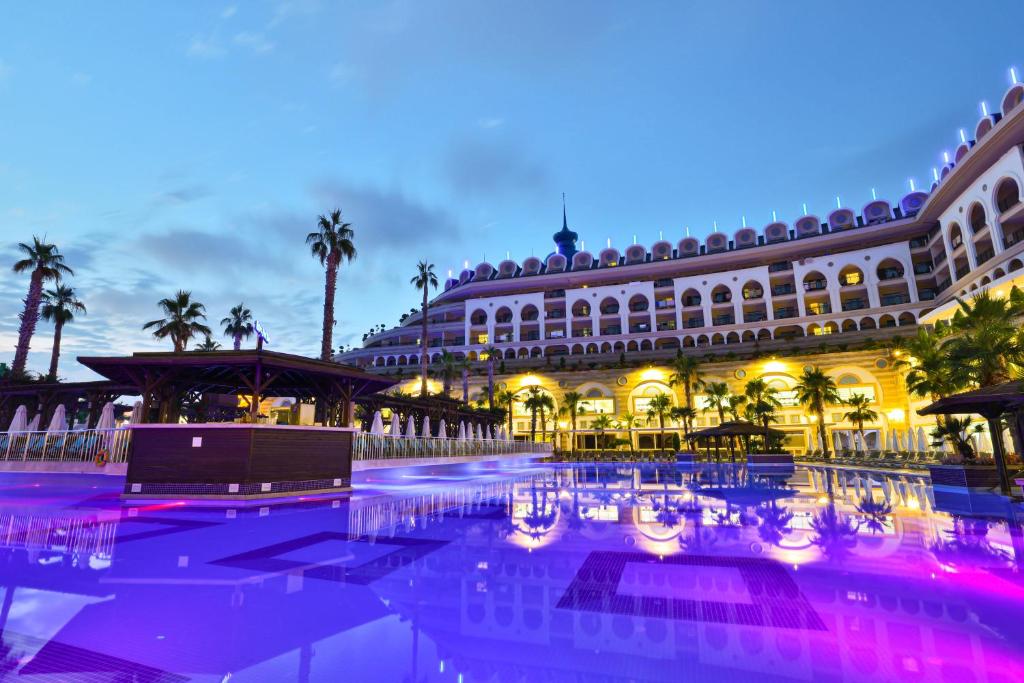 The swimming pool at or close to Crystal Sunset Luxury Resort & Spa - Ultimate All Inclusive