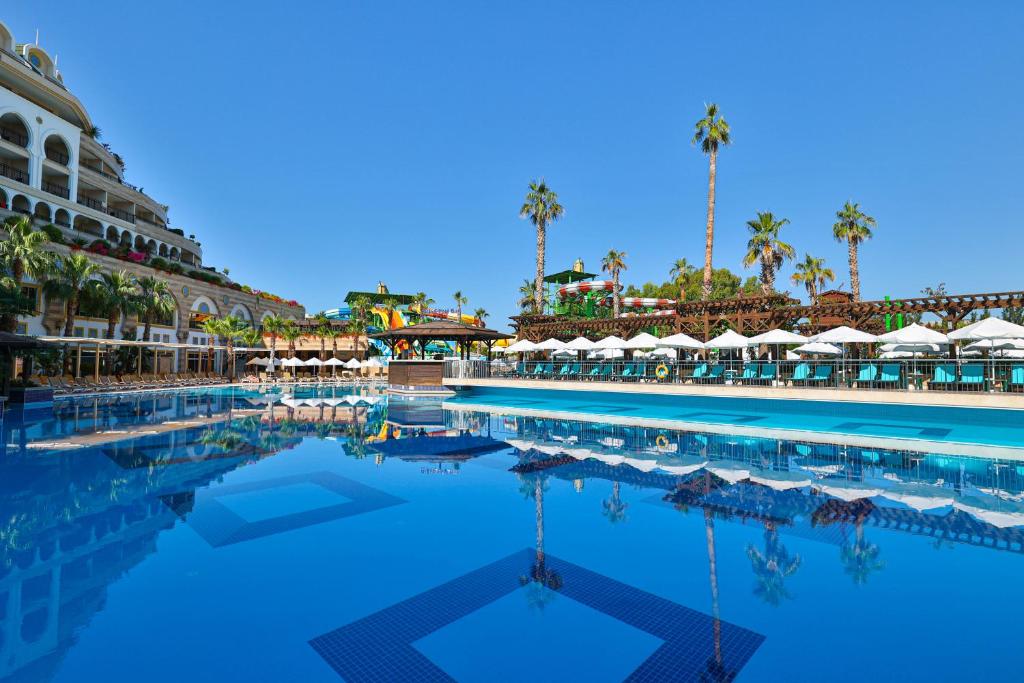 The swimming pool at or close to Crystal Sunset Luxury Resort & Spa - Ultimate All Inclusive