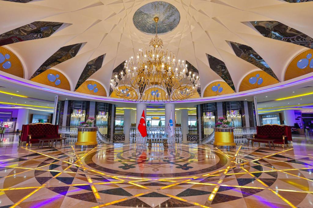 Kép Crystal Sunset Luxury Resort & Spa - Ultimate All Inclusive szállásáról Sidében a galériában