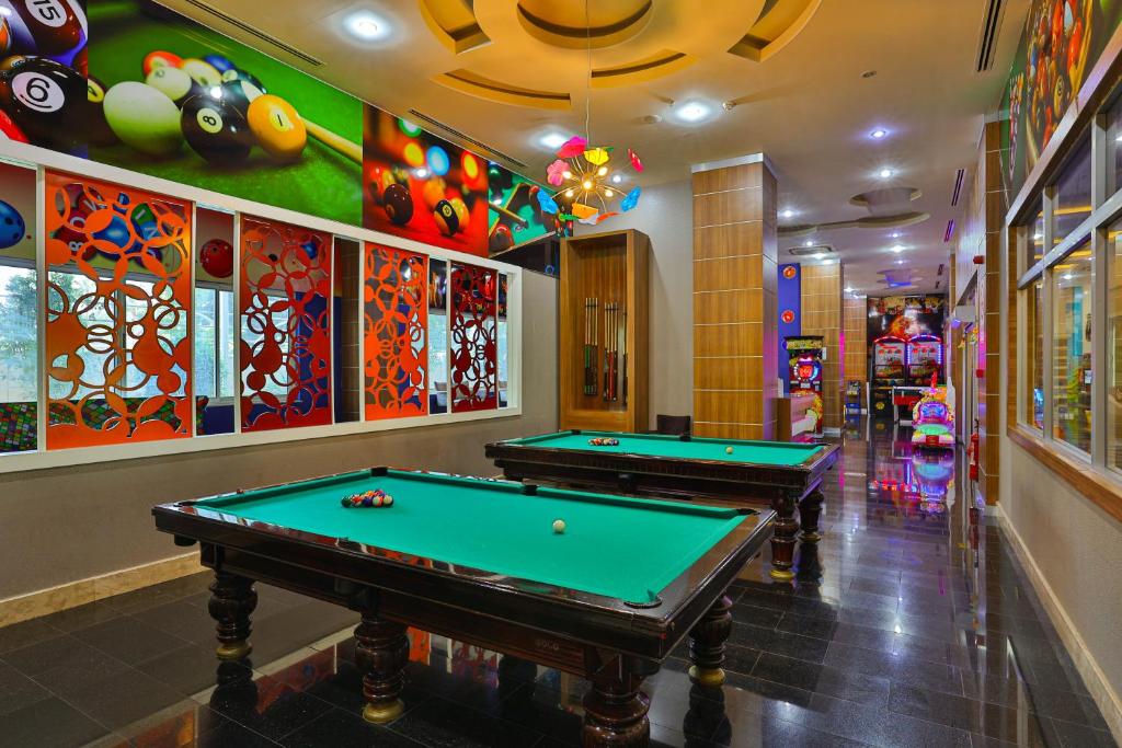 Crystal Sunset Luxury Resort & Spa - Ultimate All Inclusive biliárdasztala